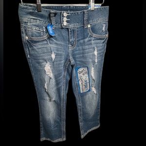 SERIES 31- NEW W/TAGS ripped/distressed Capri jeans